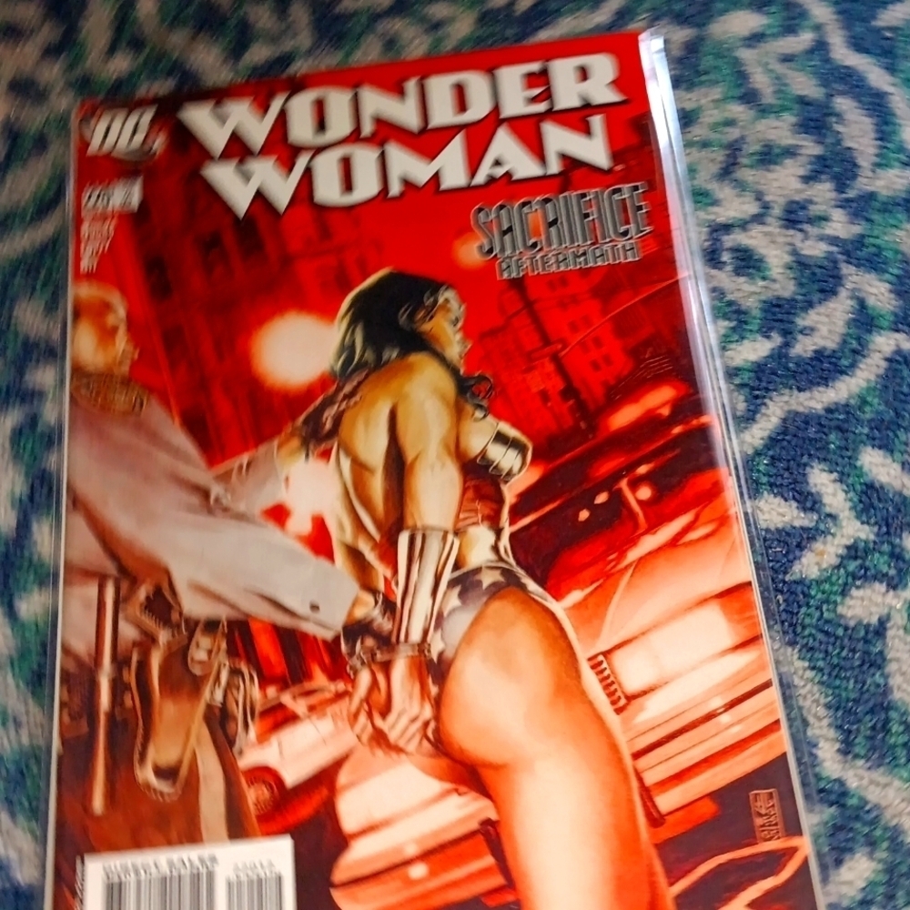 Wonder woman comics set # 220,221  ♠️